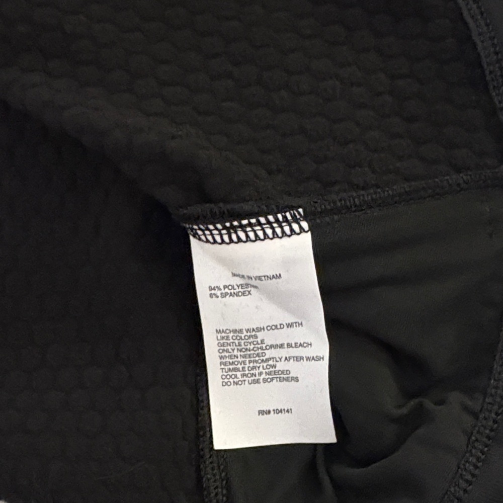 DSG Run Grid 1/4 Zip ~ Size Small ~ Pure Black - Picture 5 of 13